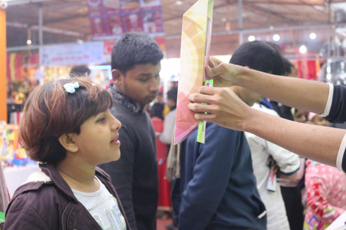 বাণিজ্য মেলায় শিশুদের ভালো লাগবে বিজ্ঞানবাক্স