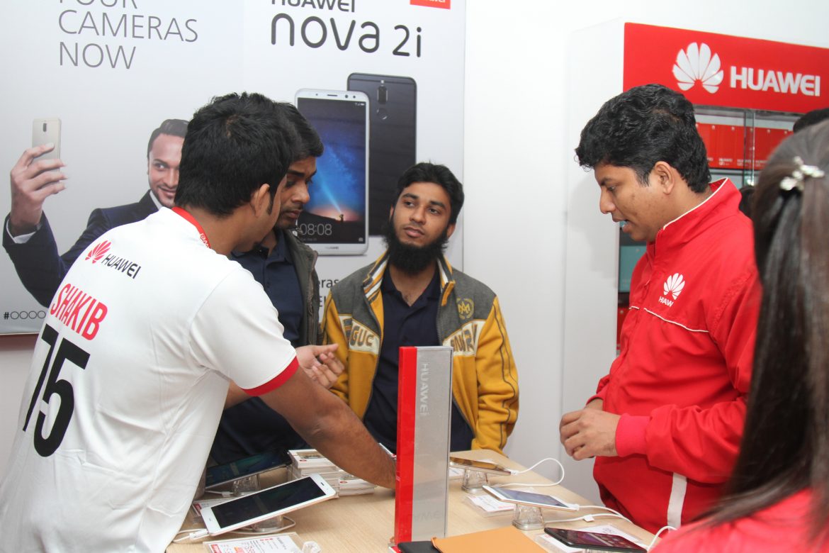 শাওমি, হুয়াওয়ে আর উইয়ের বিক্রি বেশি