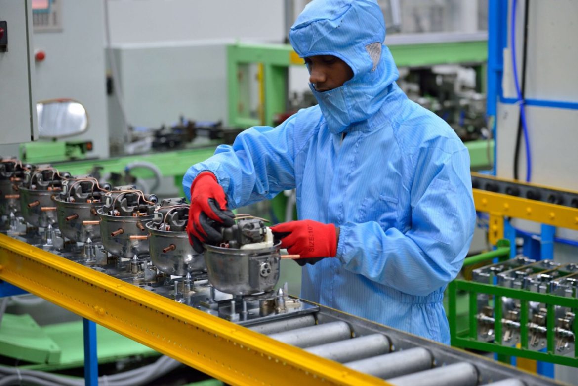 ইরাকে নিজস্ব ব্র্যান্ডে কম্প্রেসর রপ্তানি শুরু ওয়ালটনের