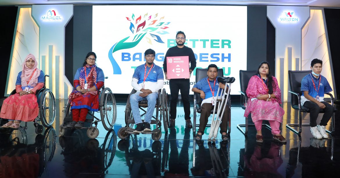 ৬ প্রতিবন্ধীর জীবন বদলে দিলেন ওয়ালটনের এমডি