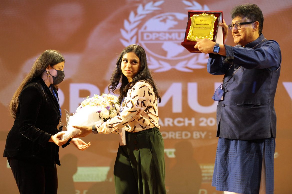 ৩০০’রও বেশি প্রাণবন্ত শিক্ষার্থীর করতালিতে সফলভাবে সমাপ্ত হল “ডিপিএসএমইউএন ফাইভ”
